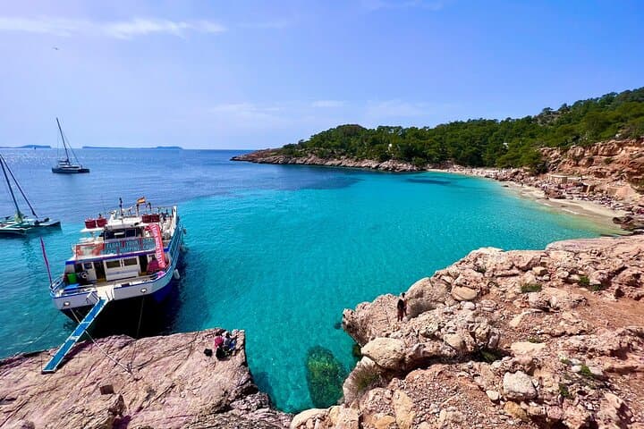 Excursion à Cala Salada et à la Plage Nord Préservée — photo 2