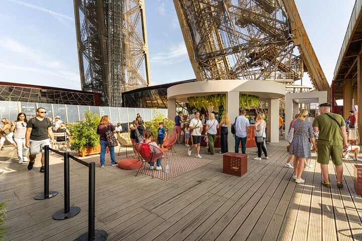 Visite guidée de la Tour Eiffel par ascenseur à Paris — photo 4