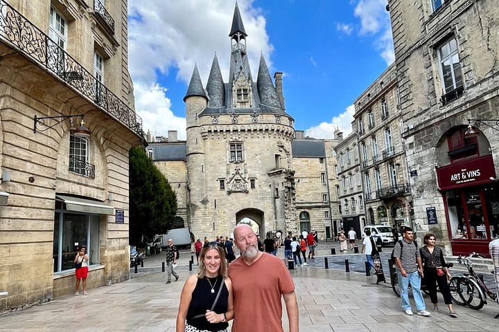 Tour Privato a Piedi di Bordeaux con Degustazione di Vini — foto 2