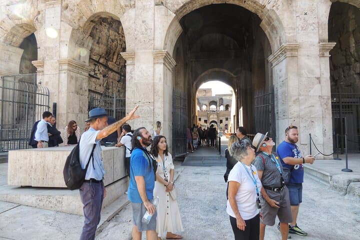Tour di Gruppo Ridotto al Colosseo, Foro Romano e Palatino — foto 5