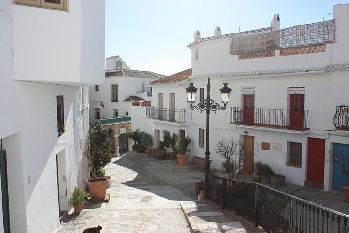 Excursión Privada de un Día a Nerja desde Málaga con Entrada a las Cuevas — foto 5