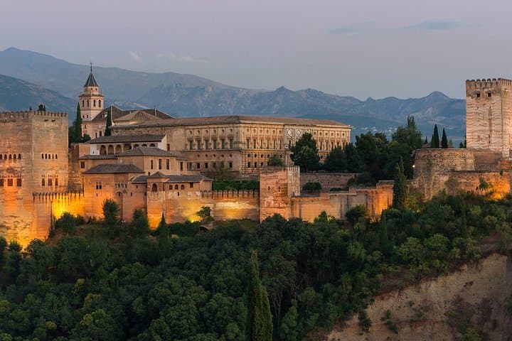 Excursion privée à l'Alhambra et à l'Albaicin depuis Malaga