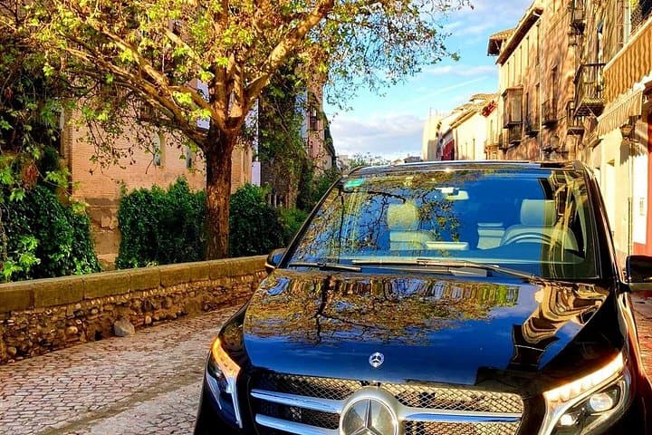 Privater Transport von Granada (Hotels) zum Flughafen Granada (Grx) — Foto 4
