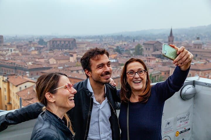 Private Stadttour durch Bologna mit lokalem Guide — Foto 2