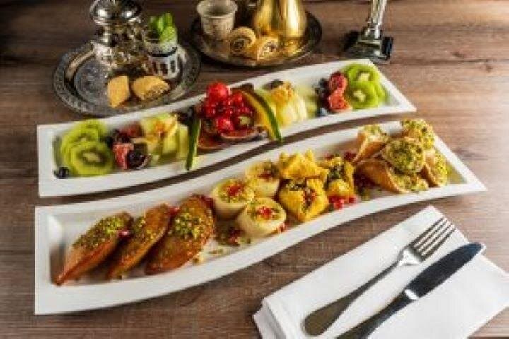 Berlin Food Tour mit Privatfahrzeug — Foto 3