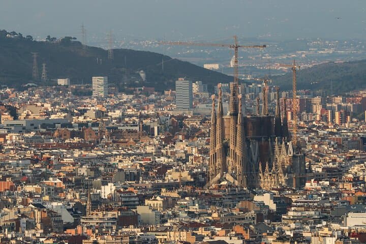Sagrada Familia Tour mit lokalem Guide — Foto 4