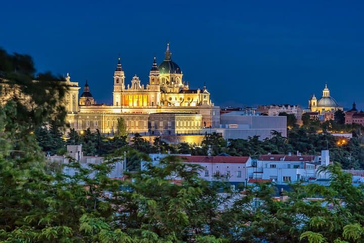Miglior Tour a Piedi di Madrid: Città Vecchia e Quartiere Reale