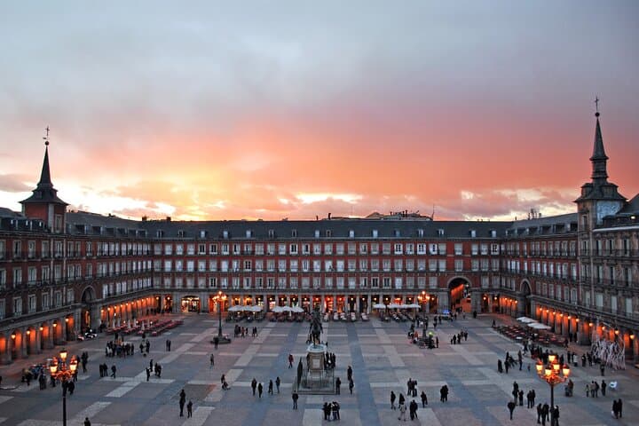 Miglior Tour a Piedi di Madrid: Città Vecchia e Quartiere Reale — foto 3
