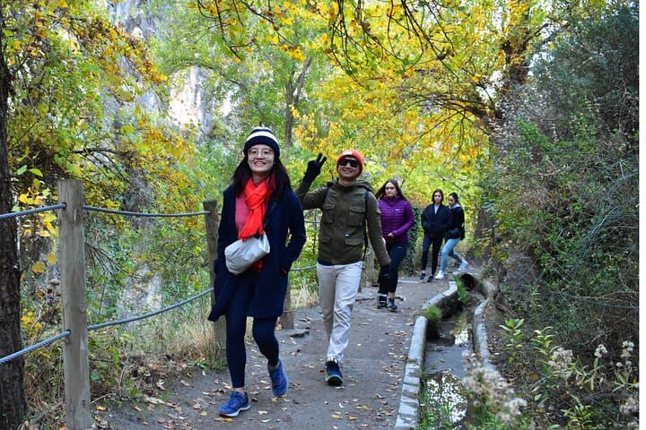 Wanderung in der Sierra Nevada: Schluchten, Höhlen und Hängebrücken — Foto 5