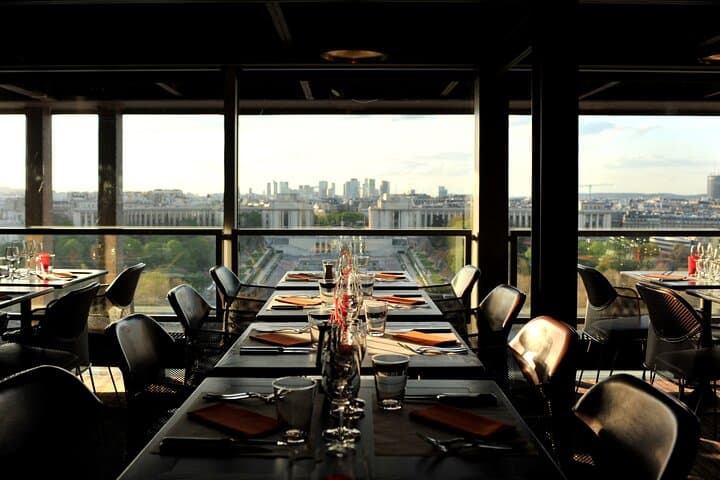 Paris Tour mit Mittagessen im Eiffelturm und Seine-Flusskreuzfahrt — Foto 5