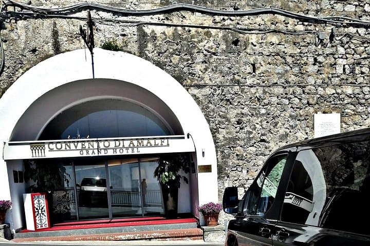Transfer von der Amalfiküste nach Neapel und 2-stündige private Tour durch Pompeji — Foto 2