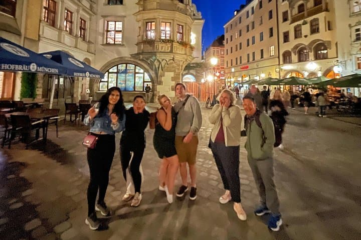 Tour a Piedi sui Crimini Veri di Monaco — foto 3