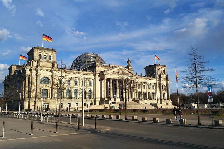 Trasferimento Privato da Amburgo a Berlino con una Sosta di 2 Ore — foto 2