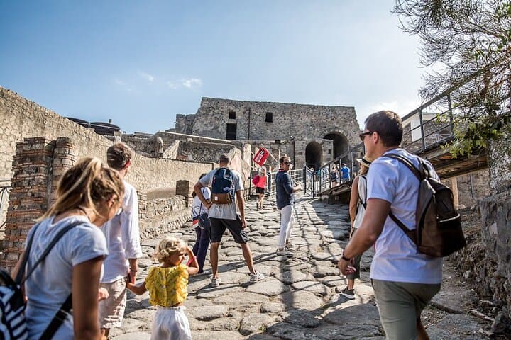 Visite guidée de Pompéi avec accès prioritaire depuis Naples