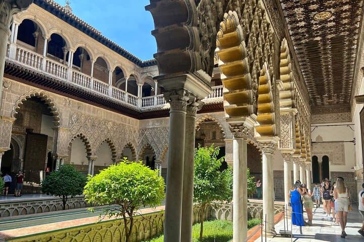 Tour Privato dell'Alcázar e della Cattedrale di Siviglia con Salita alla Torre della Giralda