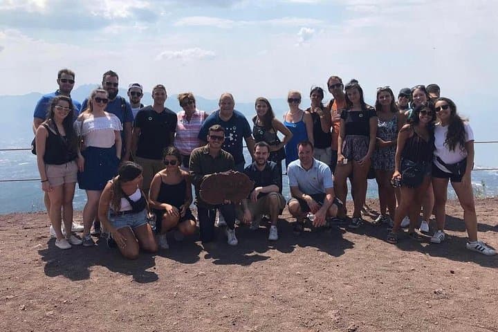 Tour V.I.P. del Vesubio con Guía Volcanológico — foto 4