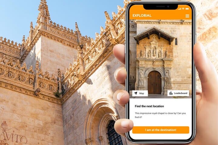 Tour a piedi autoguidato di Granada con caccia al tesoro