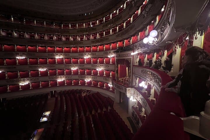Tour del Teatro Scala de Milán y la Catedral del Duomo — foto 3