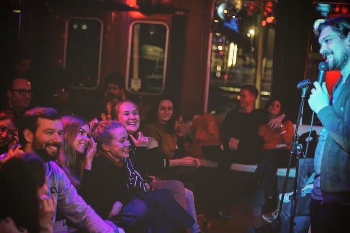 Laughing Spree - Spettacolo di Commedia in Inglese su una Barca
