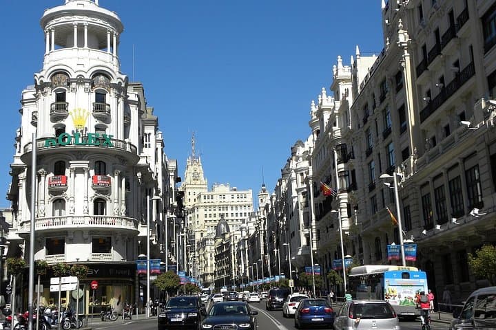 Privater Transfer von Barcelona nach Madrid mit einem 2-stündigen Halt — Foto 3
