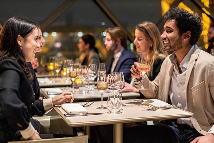 Cena Tardiva al Ristorante Madame Brasserie della Torre Eiffel — foto 1
