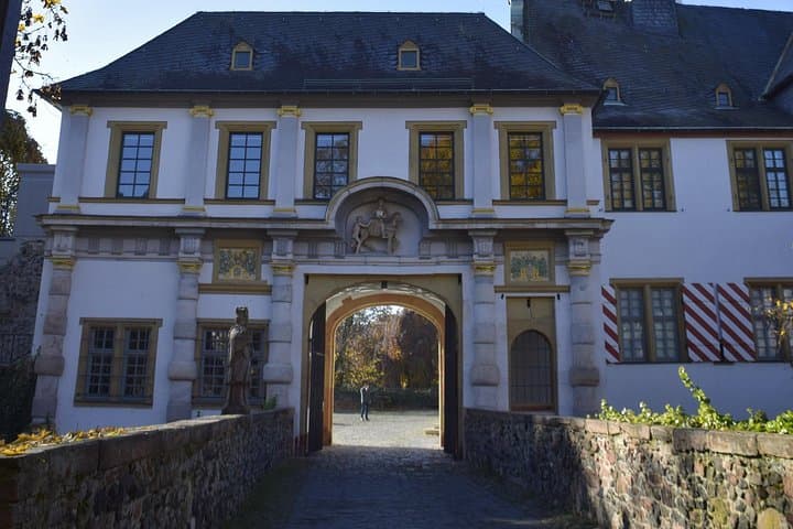Explora el casco antiguo de Höchst en Frankfurt — foto 3