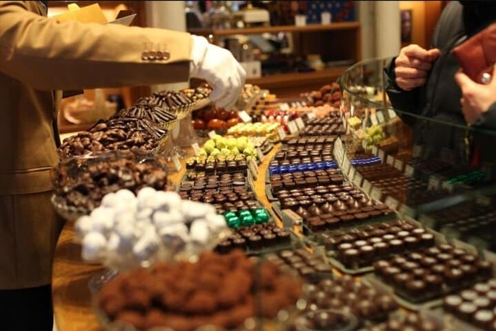 Schokoladentour durch Saint-Germain mit Gebäck und Macarons — Foto 2