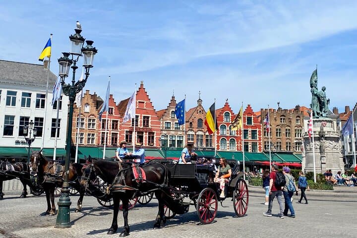 Bruges: I punti salienti e i tesori nascosti in piccoli gruppi da Parigi in minivan — foto 1