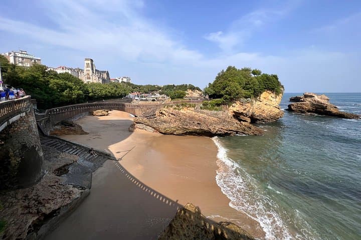 Tour Privado de Día Completo Biarritz, Saint Jean de Luz y Socoa desde SS — foto 2