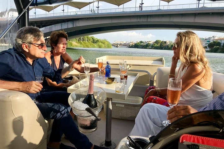 Bootstour in Sevilla mit gemeinsamen Tapas — Foto 3