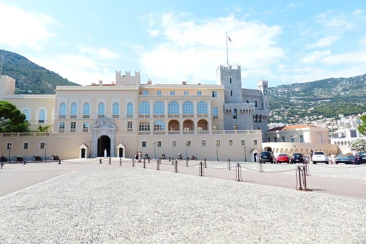 Trasferimento Privato Da Lione A Monaco Con Una Sosta Di 2 Ore A Nizza — foto 4