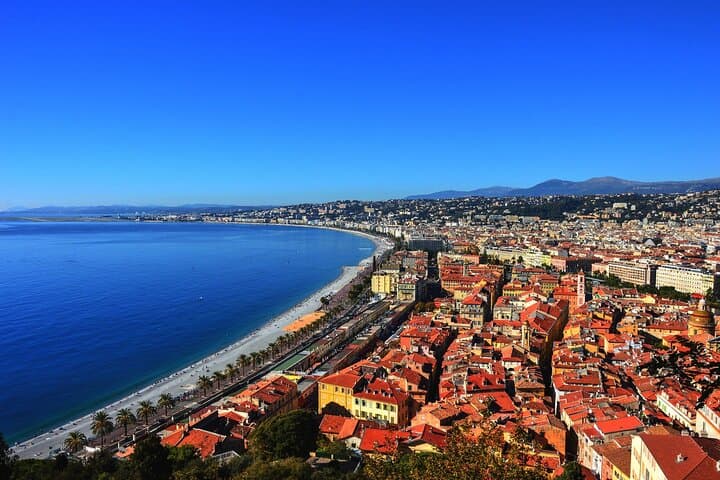 Privater Transfer von Marseille nach Nizza mit einem 2-stündigen Halt in Cannes