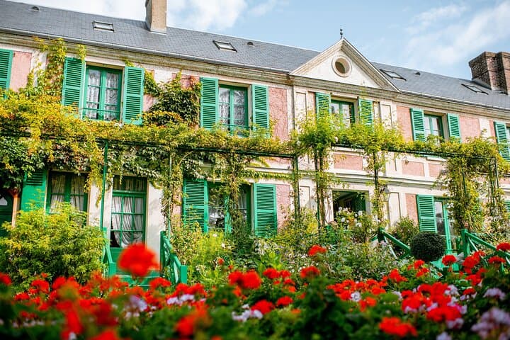 Excursion d'une journée à la maison de Monet à Giverny et au Palais de Versailles depuis Paris — photo 1
