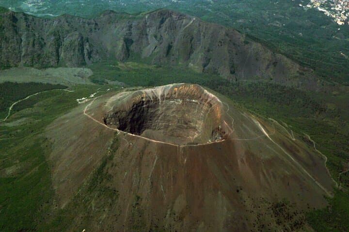 Tour del Monte Vesuvio in autobus con biglietto incluso da Ercolano — foto 2