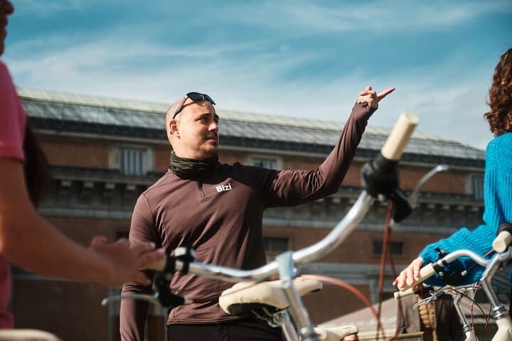 Madrid: Tour Guidato in Bicicletta Vintage — foto 5