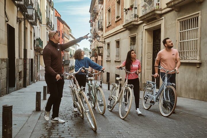Madrid: Tour Guidato in Bicicletta Vintage — foto 4