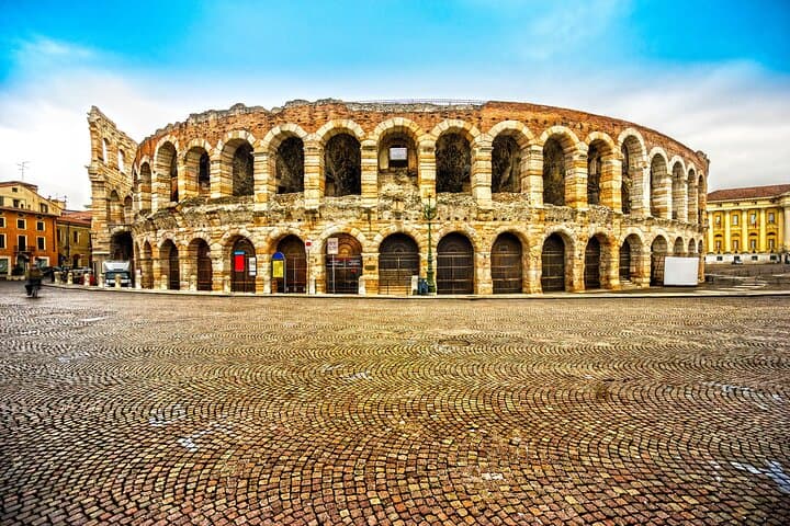 Best of Verona Tour mit dem Hochgeschwindigkeitszug von Venedig — Foto 3