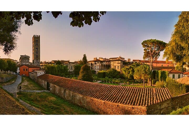 Privater Pisa- und Lucca-Ausflug von Florenz