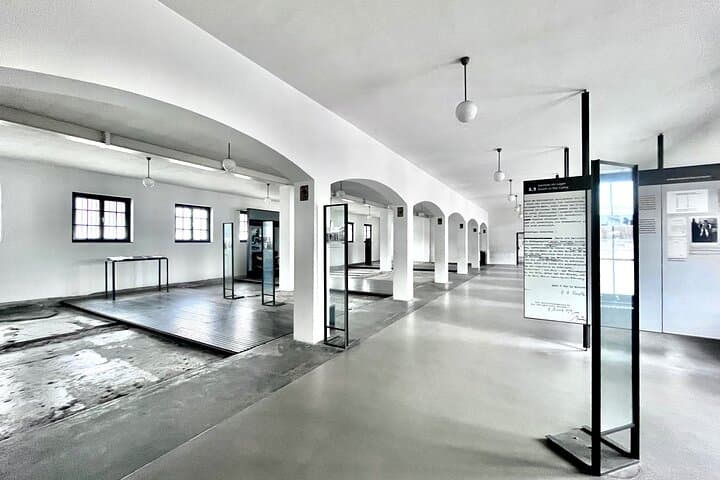 Private Dachau Konzentrationslager Gedenkstätten Tour von München — Foto 3
