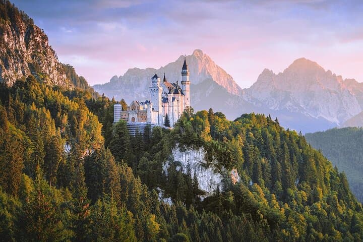 Escursione privata da Monaco a Neuschwanstein e Landsberg am Lech