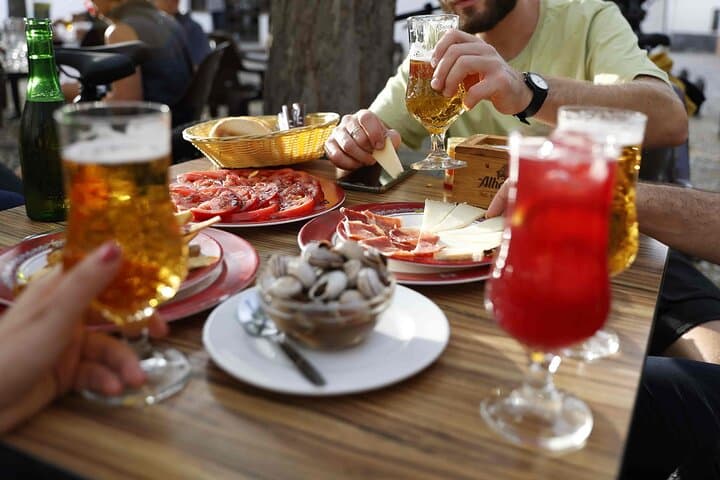 Visite des points forts de Grenade avec pauses tapas en vélo électrique — photo 3