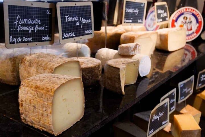 Experiencia Gourmet en Burdeos: Cata de Quesos y Vinos Franceses