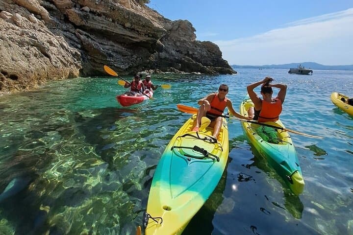 Guided kayak excursion in creeks — photo 1