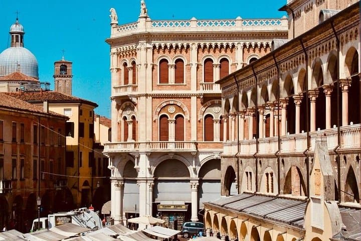 Historia de Romeo y Julieta – Tour Privado a Pie en Verona — foto 4