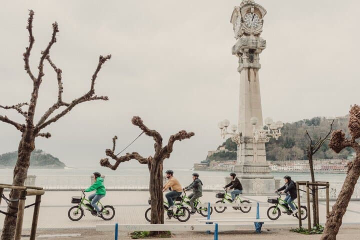 Kleingruppen-E-Bike-Tour in San Sebastián — Foto 1