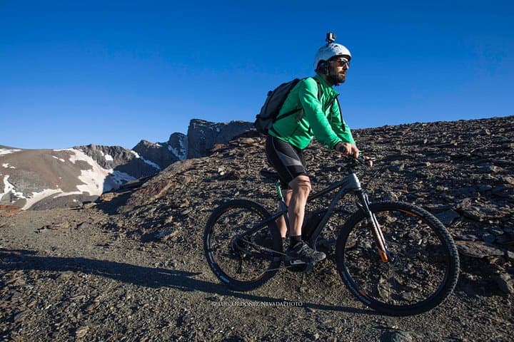 Avventura Privata in Ebike nella Sierra Nevada