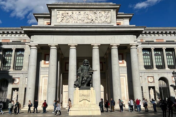 Tour di Gruppo Ridotto al Museo del Prado Salta la Coda Max 7 Persone — foto 3