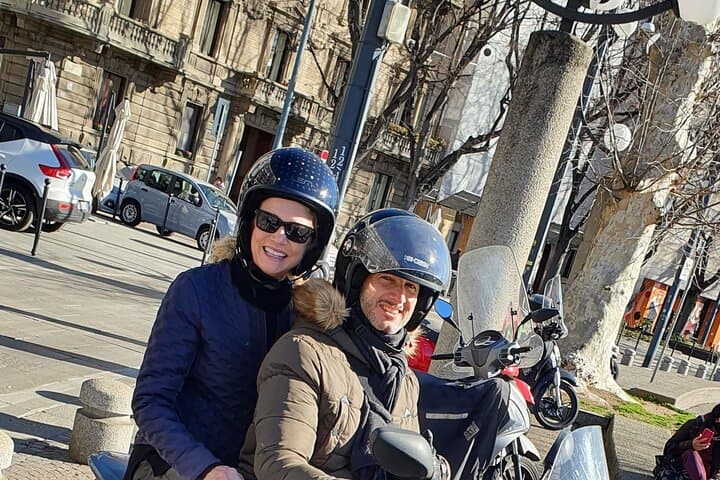 Avventura in Vespa a Milano: Tour Privato per Coppie e Amici — foto 5