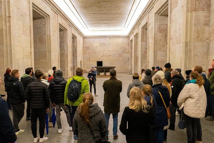 El antiguo recinto de los congresos del partido - Visita guiada — foto 5