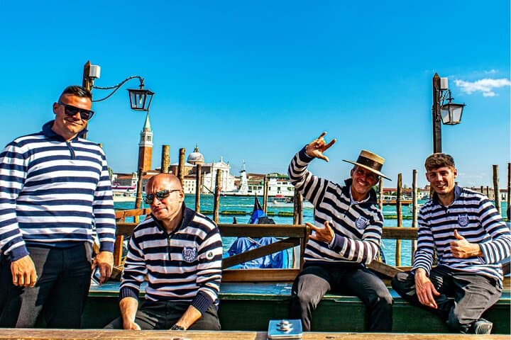 Private Walking Tour und Gondelfahrt in Venedig — Foto 2